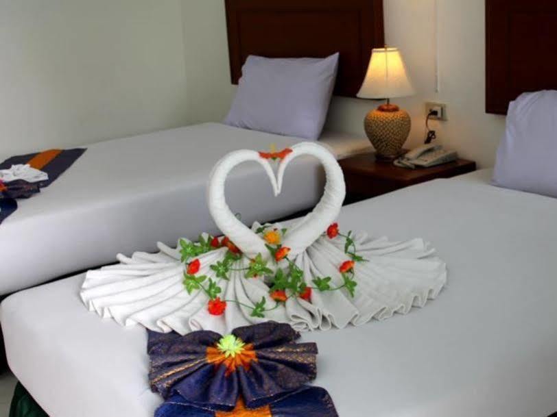 Kamala Beach Inn Phuket Exterior photo